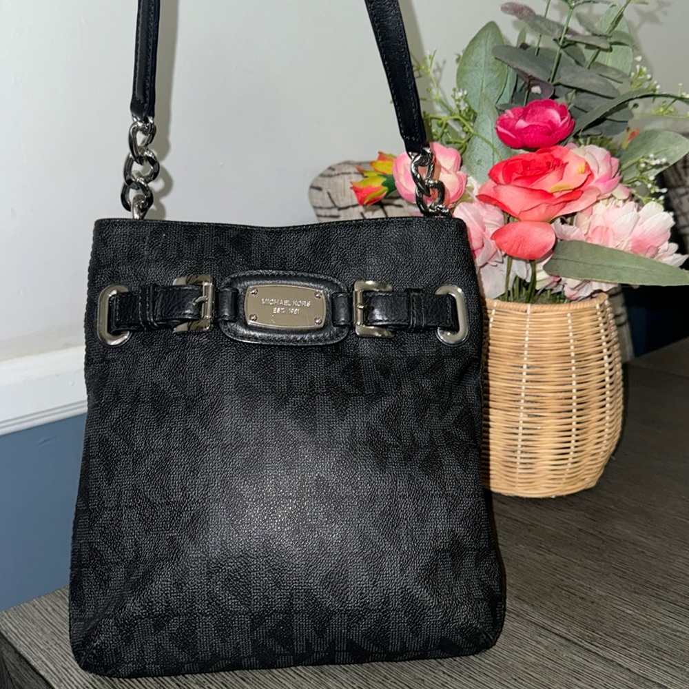 Michael Kors Messenger Crossbody Bag Hamilton